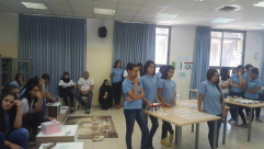 يوم لعرض منتوج مشروع "التعلم القائم على المشاريع" في مدرسة أجيال الثانويّة